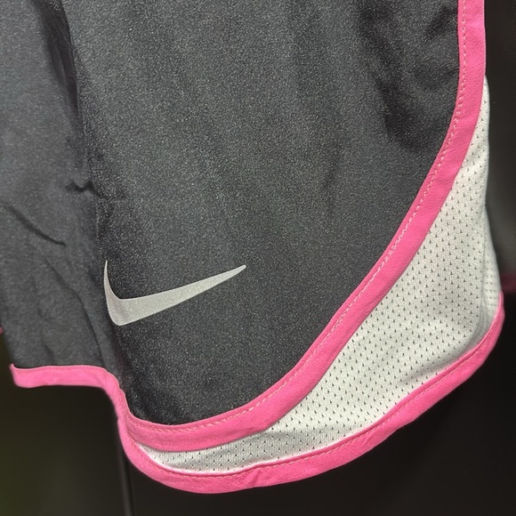 Nike Dri-Fit Running,panty lined,elastic drawstring waist,mesh side panel - Picture 2 of 9